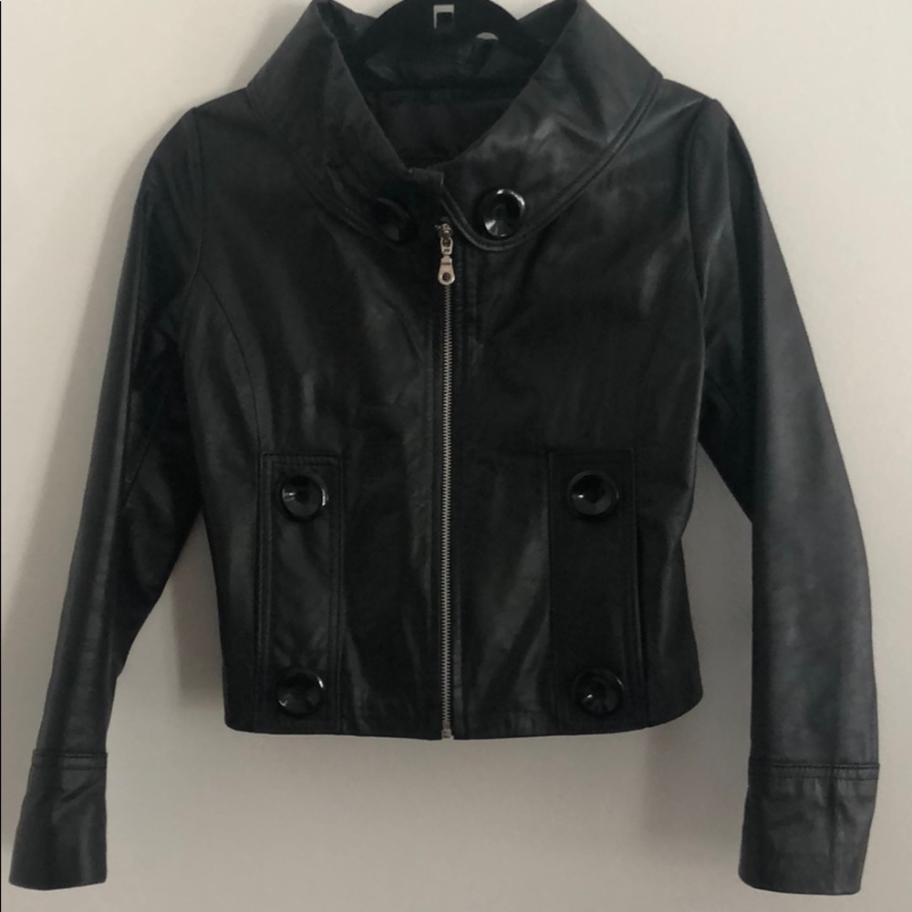 Genuine leather cropped jacket
